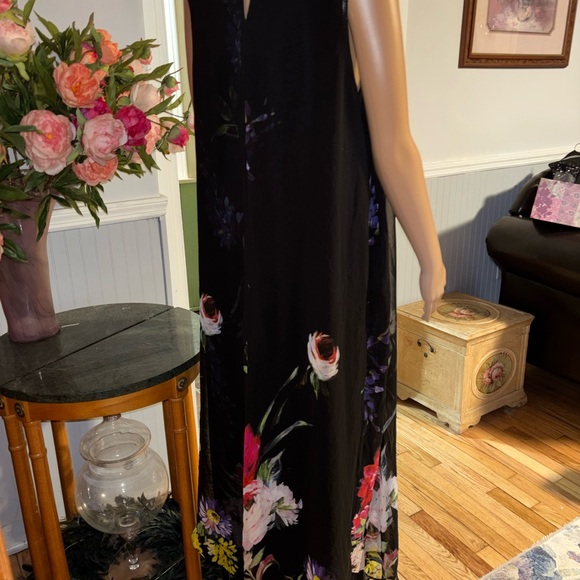 KATE & MALLORY Black Floral Sleeveless Maxi Dress L - Picture 6 of 9
